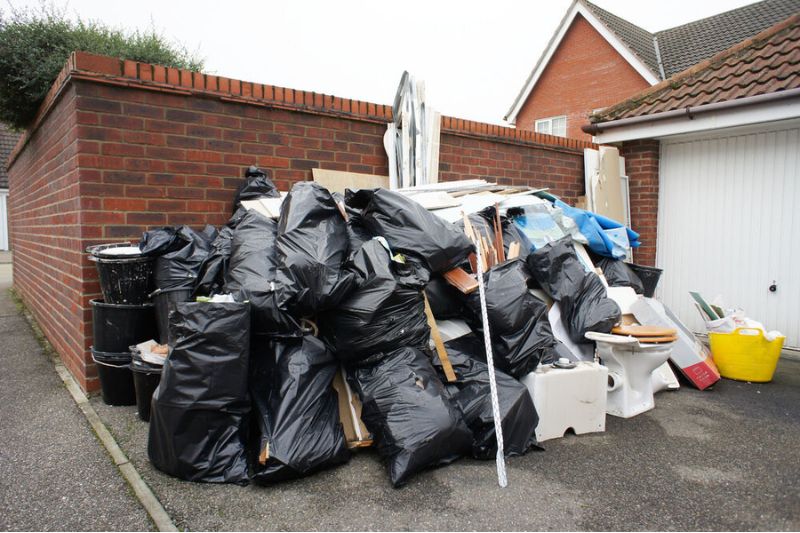End of Tenancy Clearance in Watford: Quick and Dependable Service
